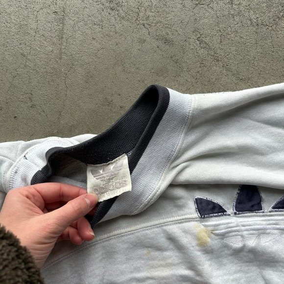 1990S 100% COOTTON LIGHT-WEIGHT GRAY & NAVY RETRO ADIDAS RETRO CREWNECK - Picture 4 of 6